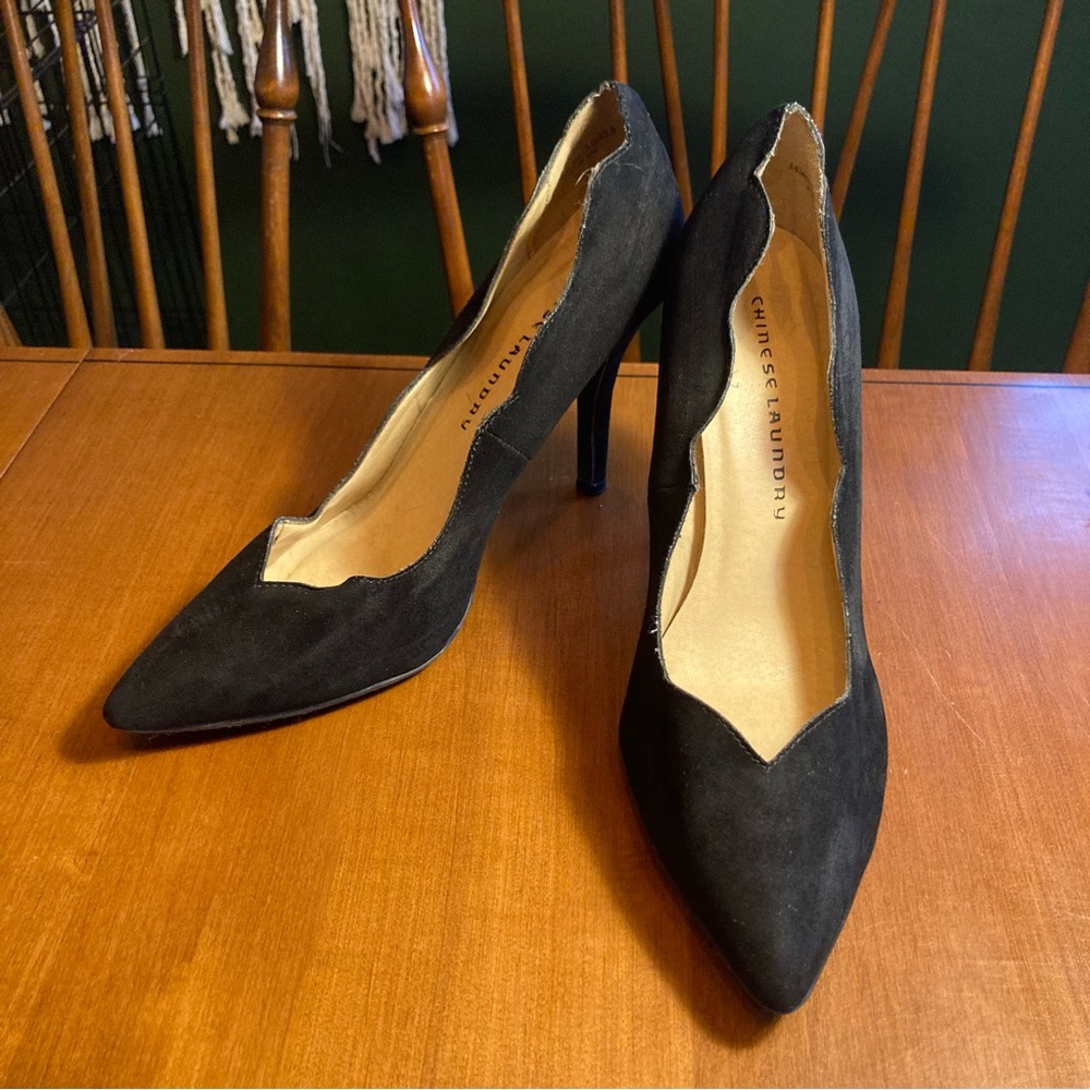 Black Suede Scalloped Pumps